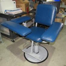 Phlebotomy chair like new with hydraulic height adjustment and swivel chair, adjustable height ar...