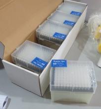 boxes of 1000 UL tips with 5 packs per box