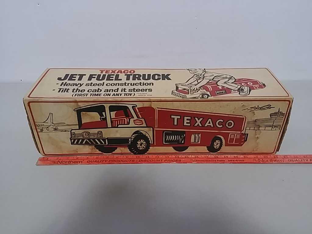 1950s Texaco jet fuel truck