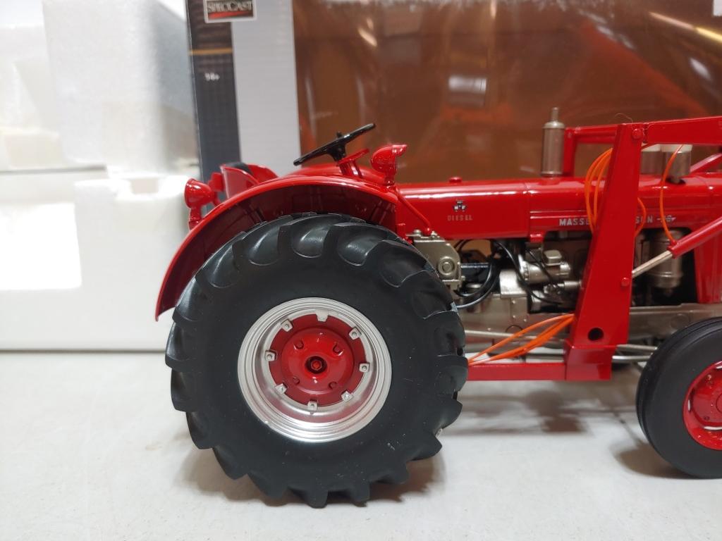 NIB Die Cast Expo Massey Ferguson 98