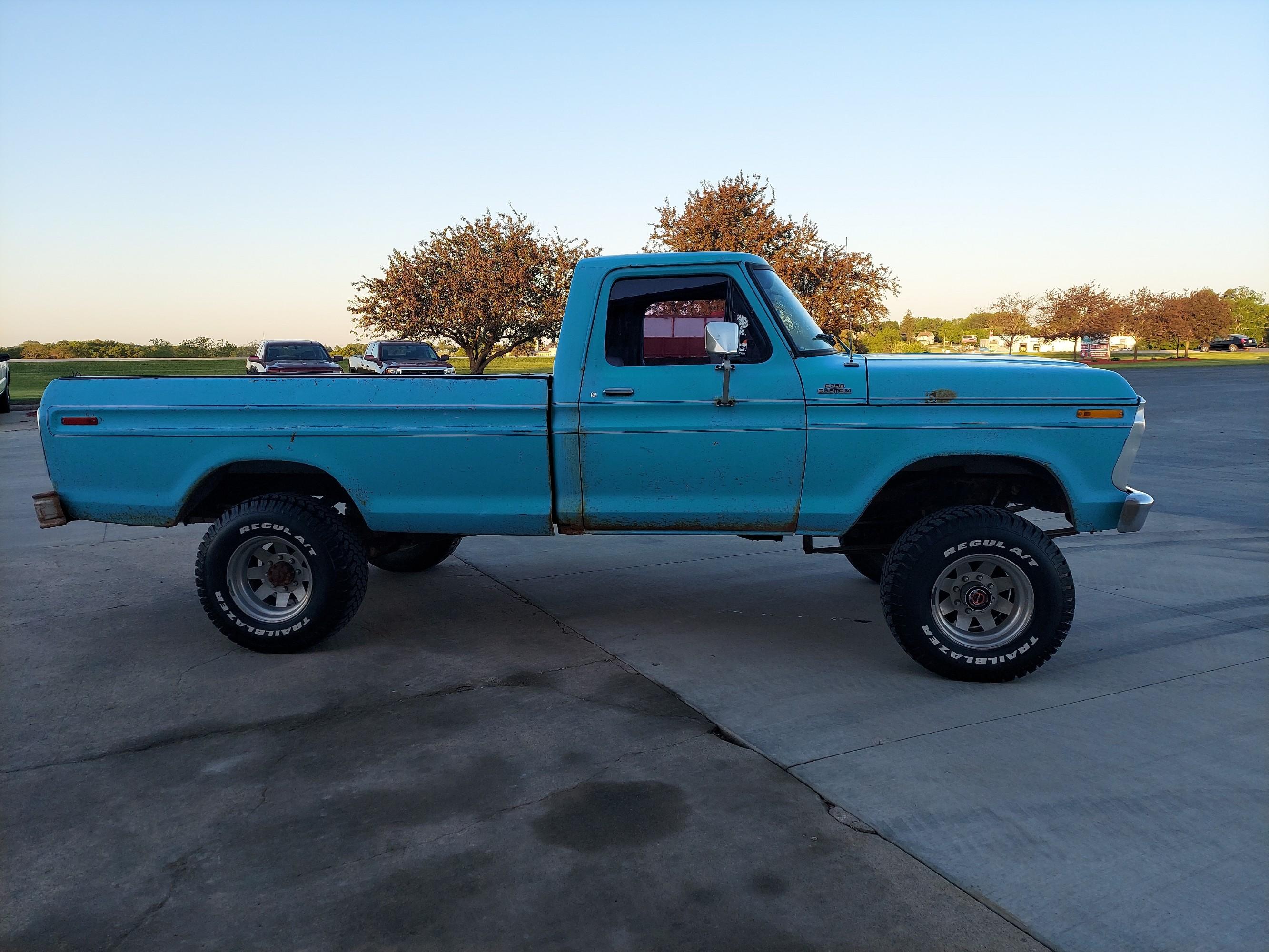 Ford F250 custom 4x4