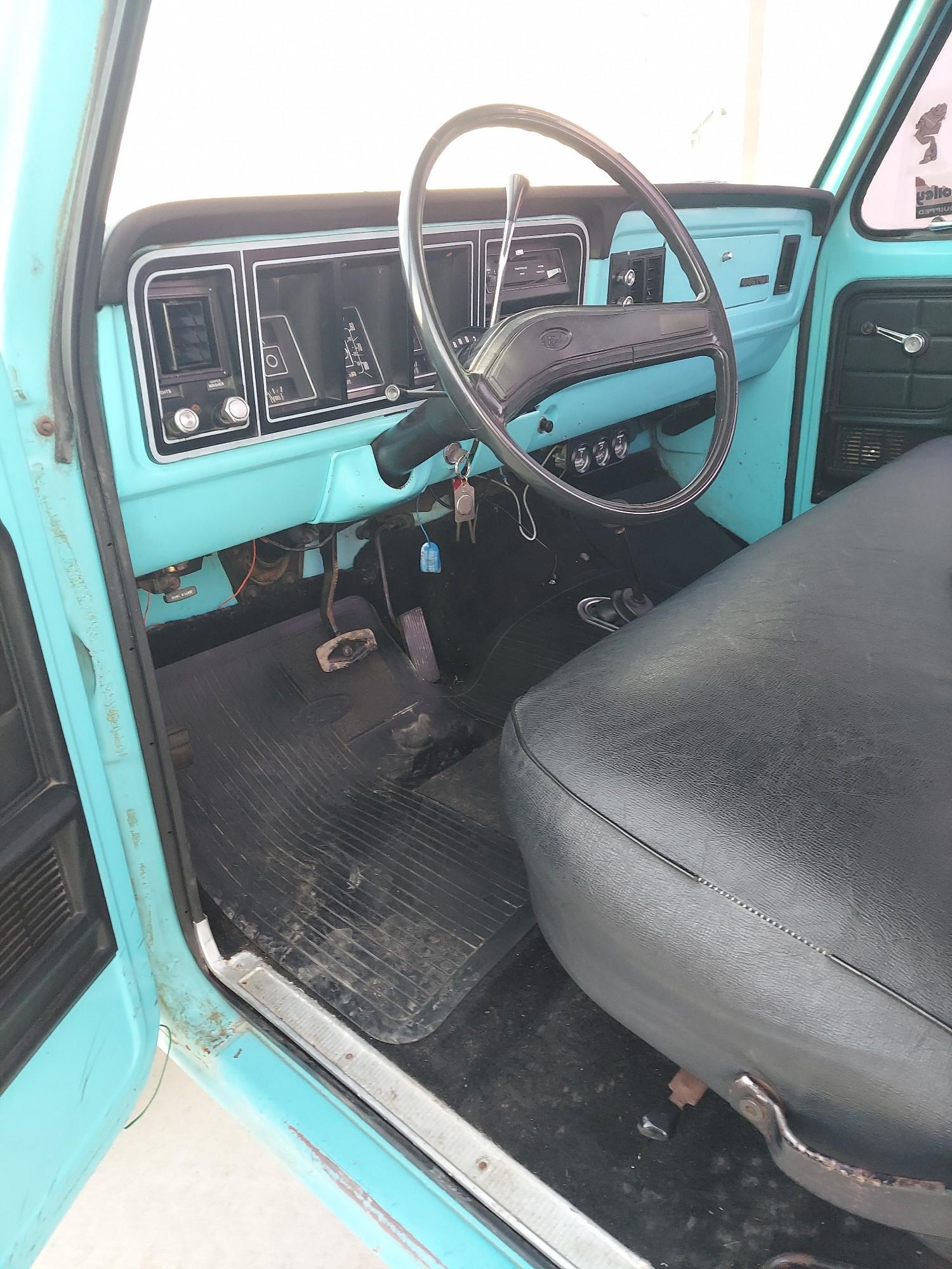 Ford F250 custom 4x4