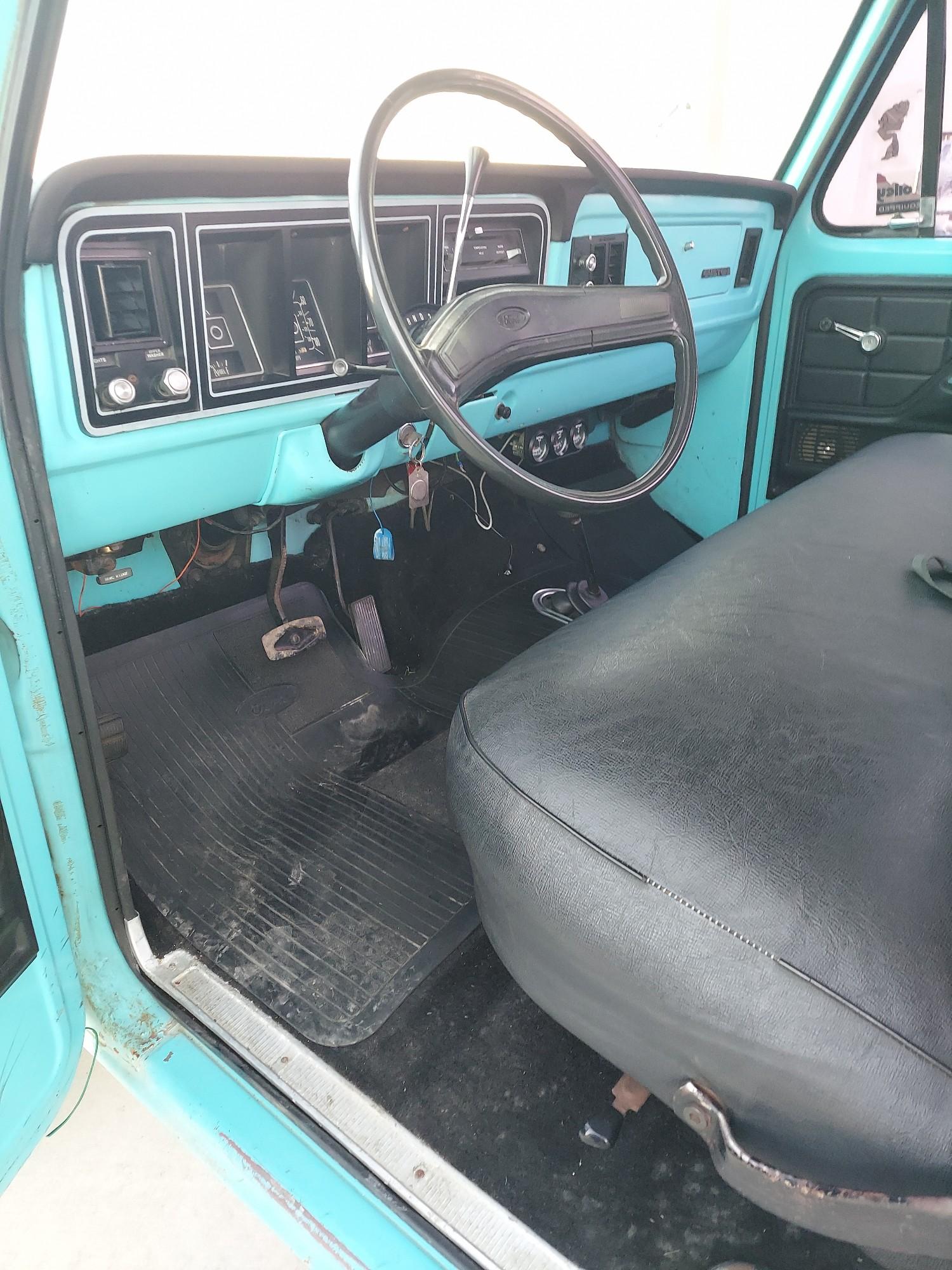 Ford F250 custom 4x4