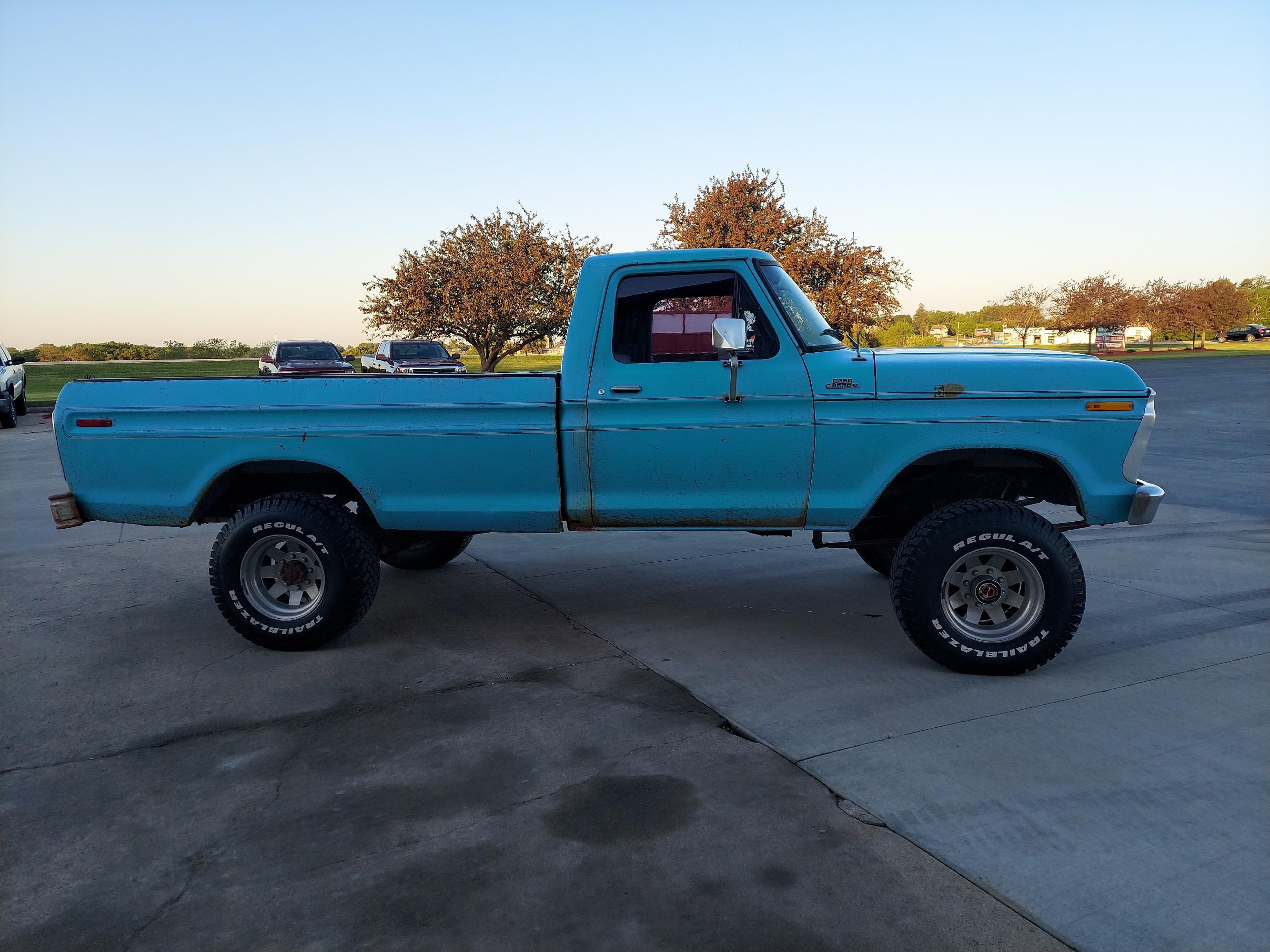 Ford F250 custom 4x4