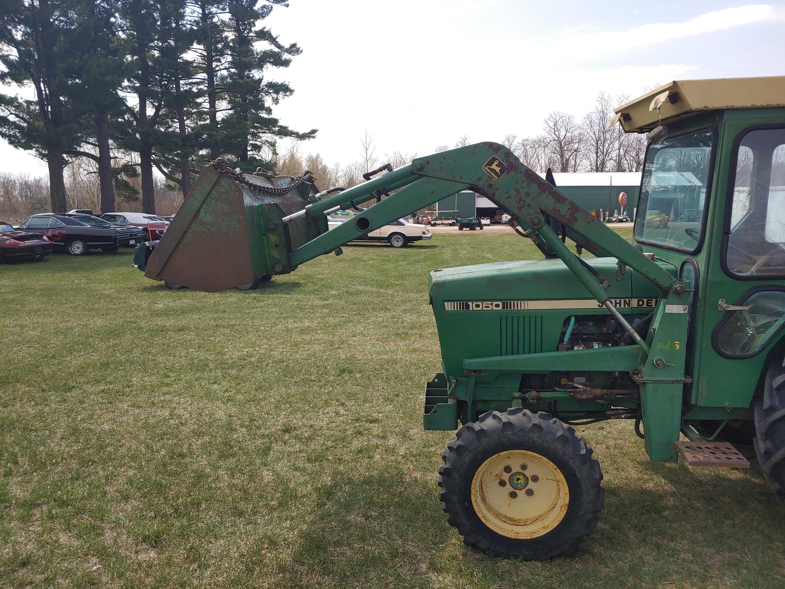 JD 1050 tractor