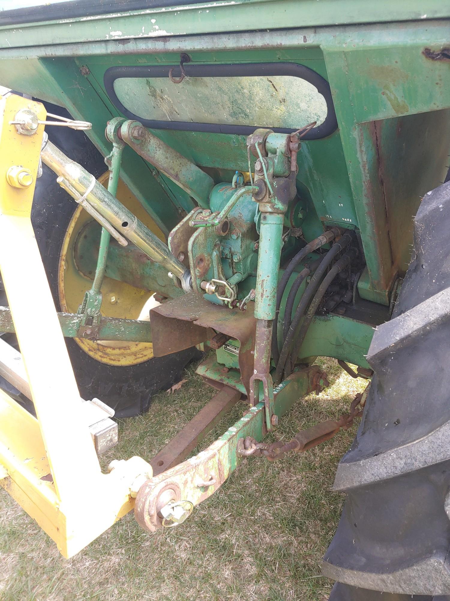 JD 1050 tractor