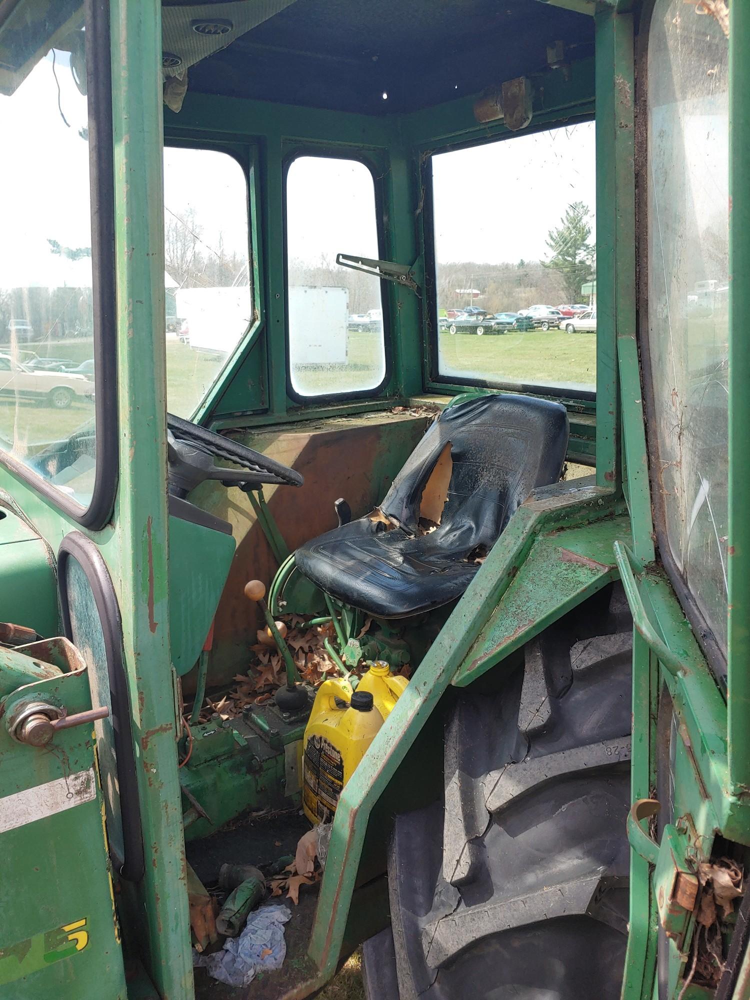 JD 1050 tractor