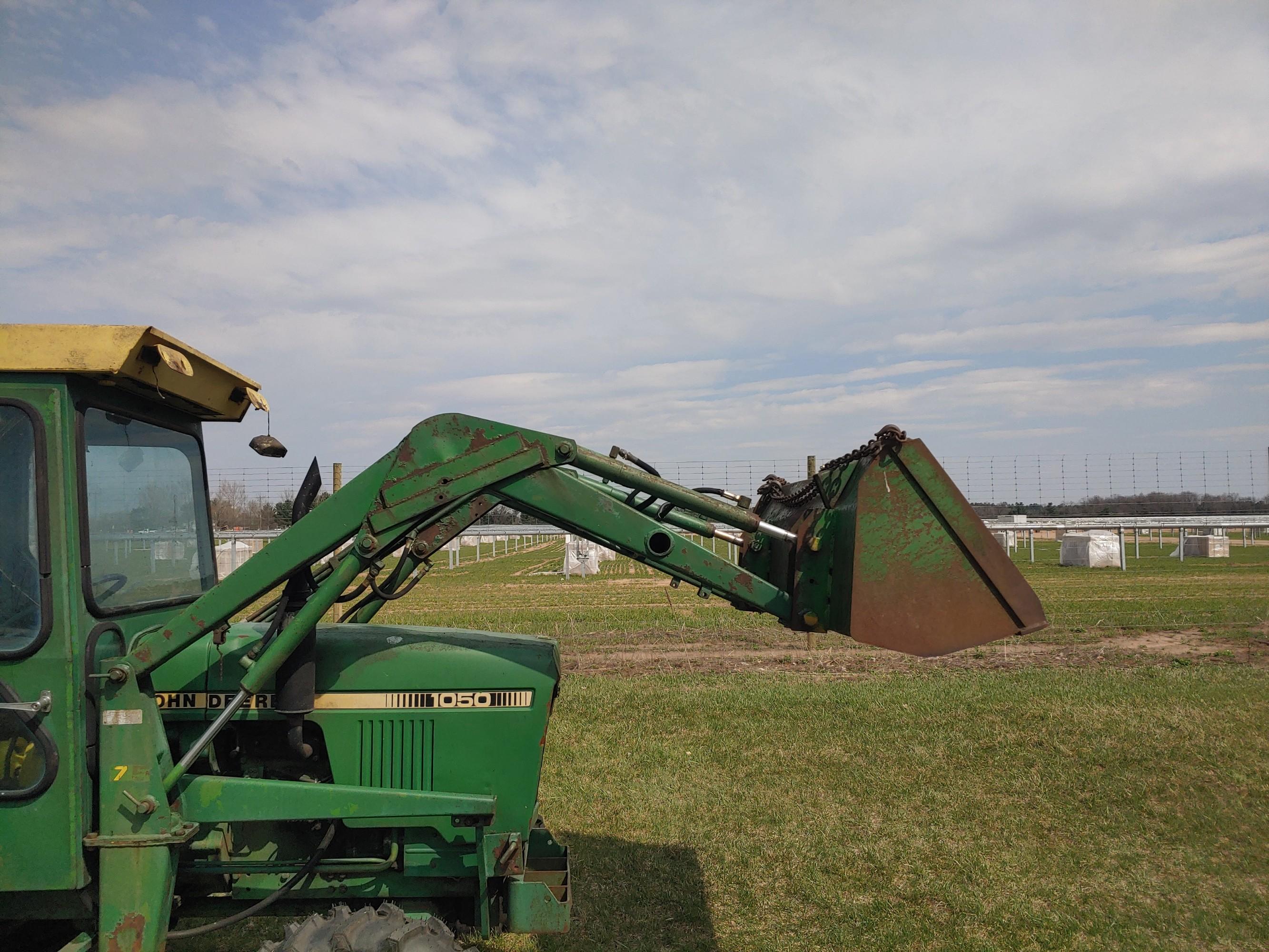 JD 1050 tractor