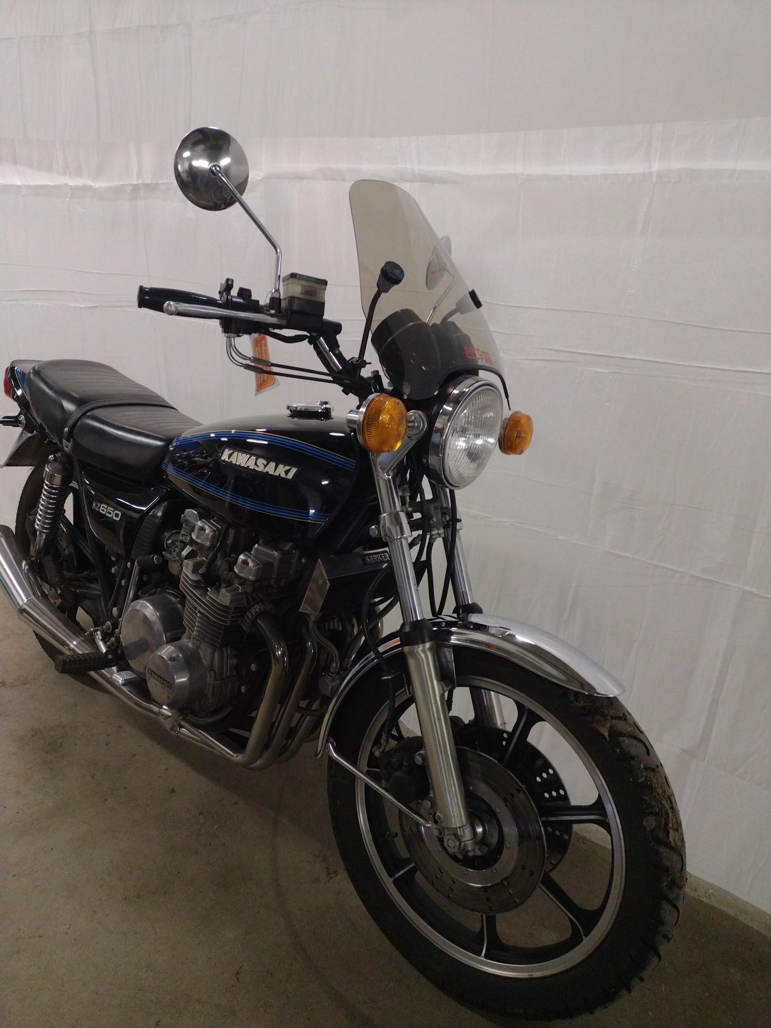 Motorcycle 1979 KAWASAKI KZ650