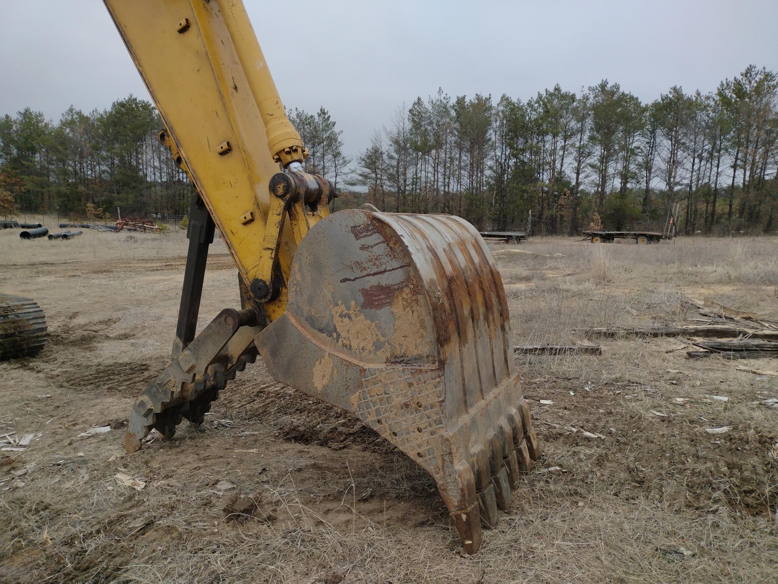 John Deere 790 ELC track excavator