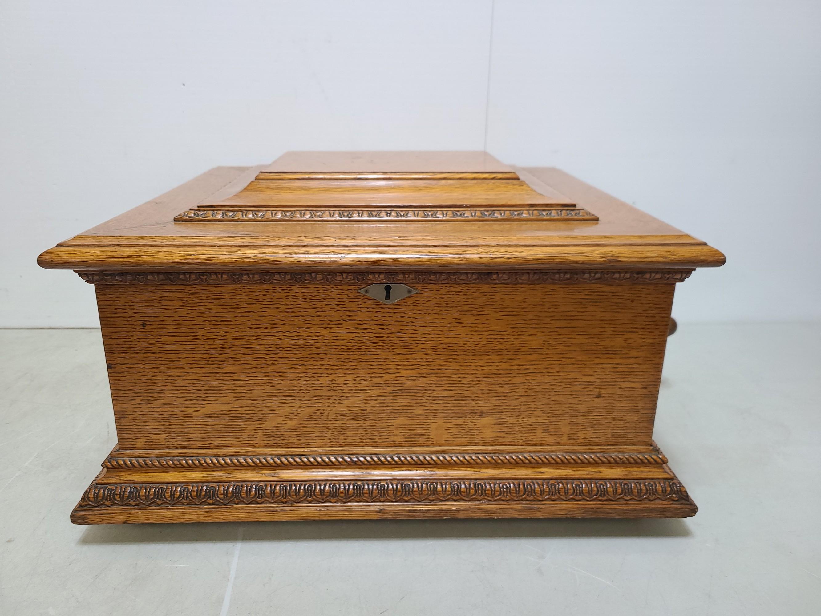 Early 1900s Imperial Symphonion Table Top Music Box