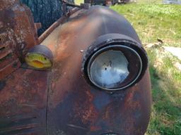 Early 30s late 40s Dodge Front Clip.