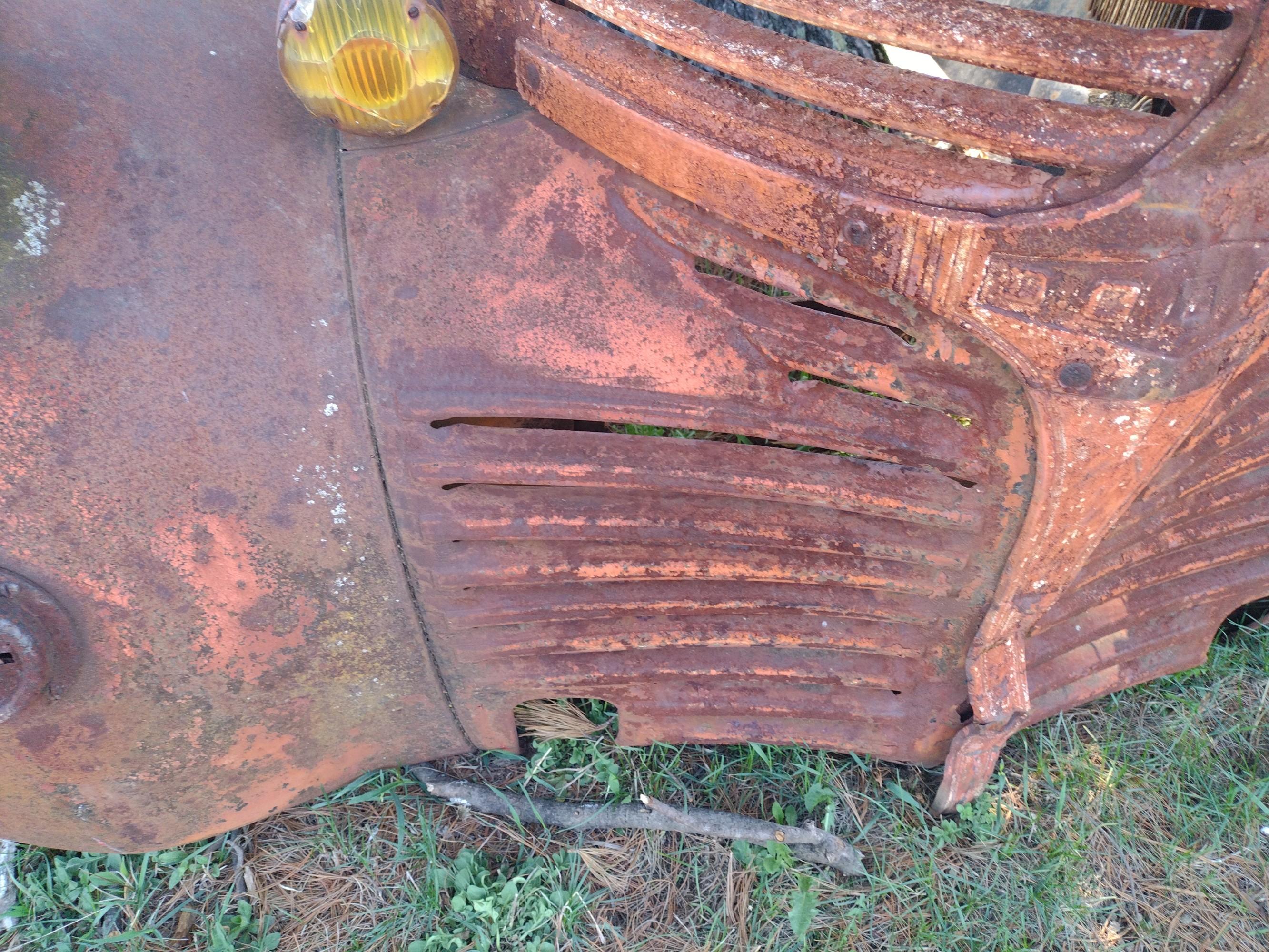 Early 30s late 40s Dodge Front Clip.