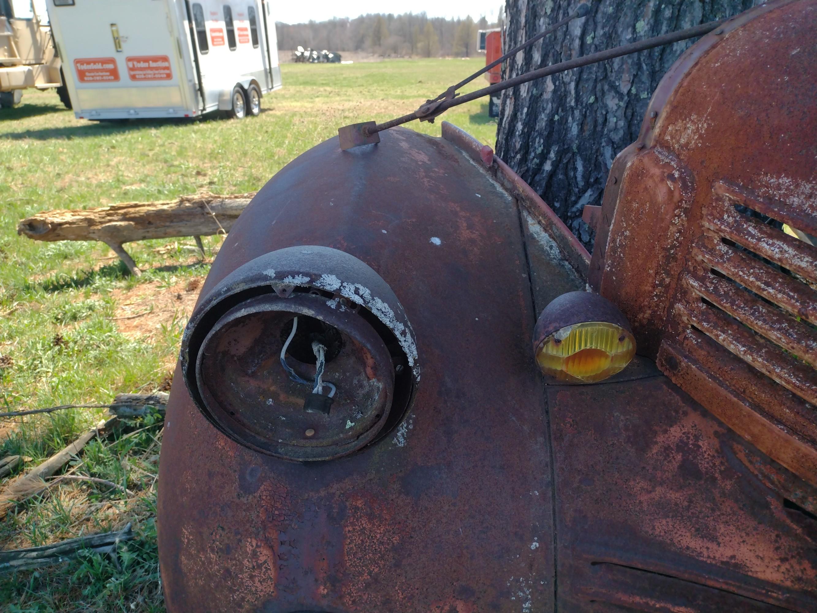 Early 30s late 40s Dodge Front Clip.