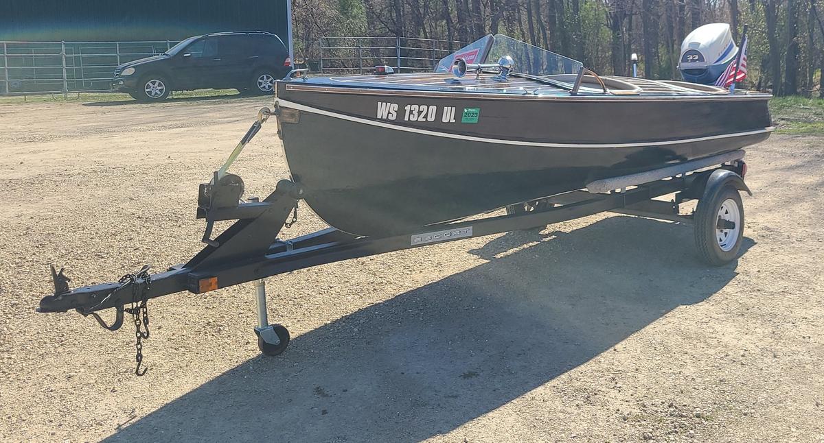 1946 Wagemaker Wolverine Boat