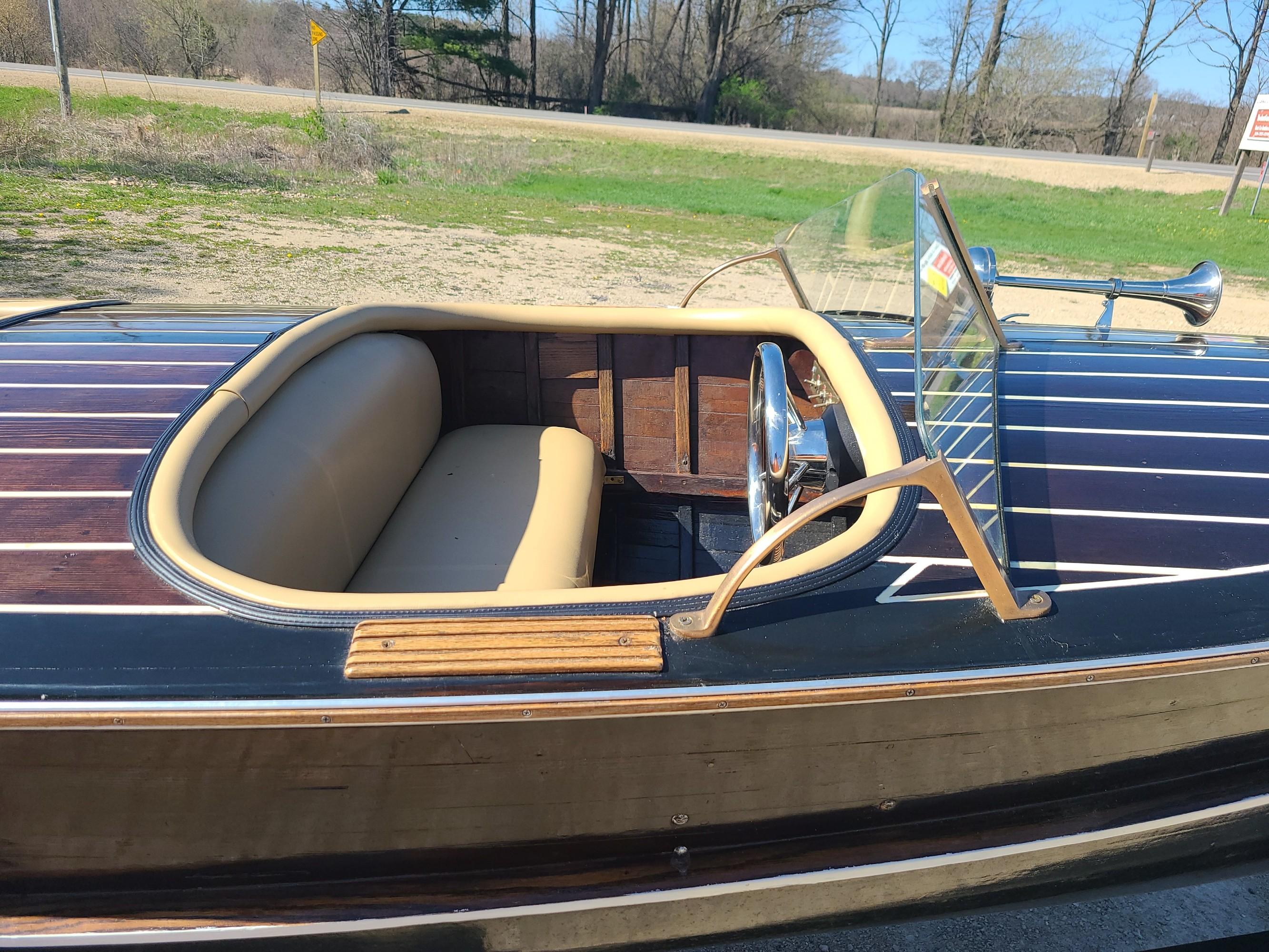 1946 Wagemaker Wolverine Boat