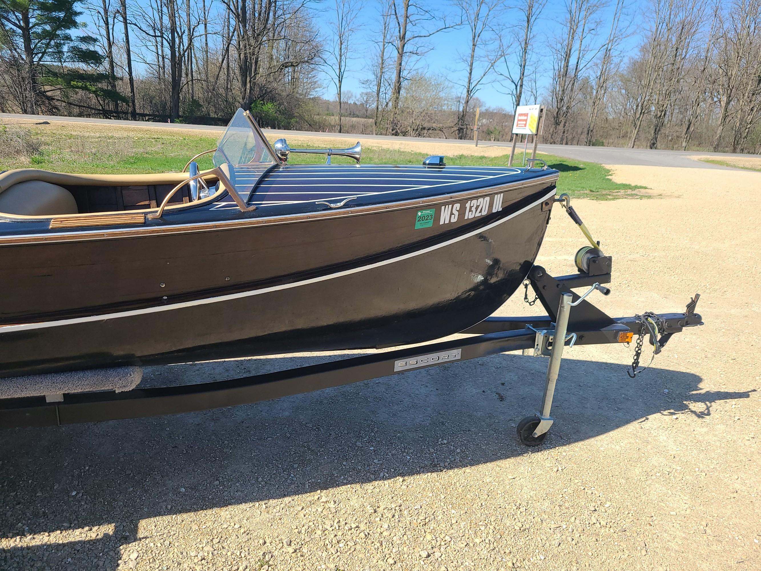 1946 Wagemaker Wolverine Boat