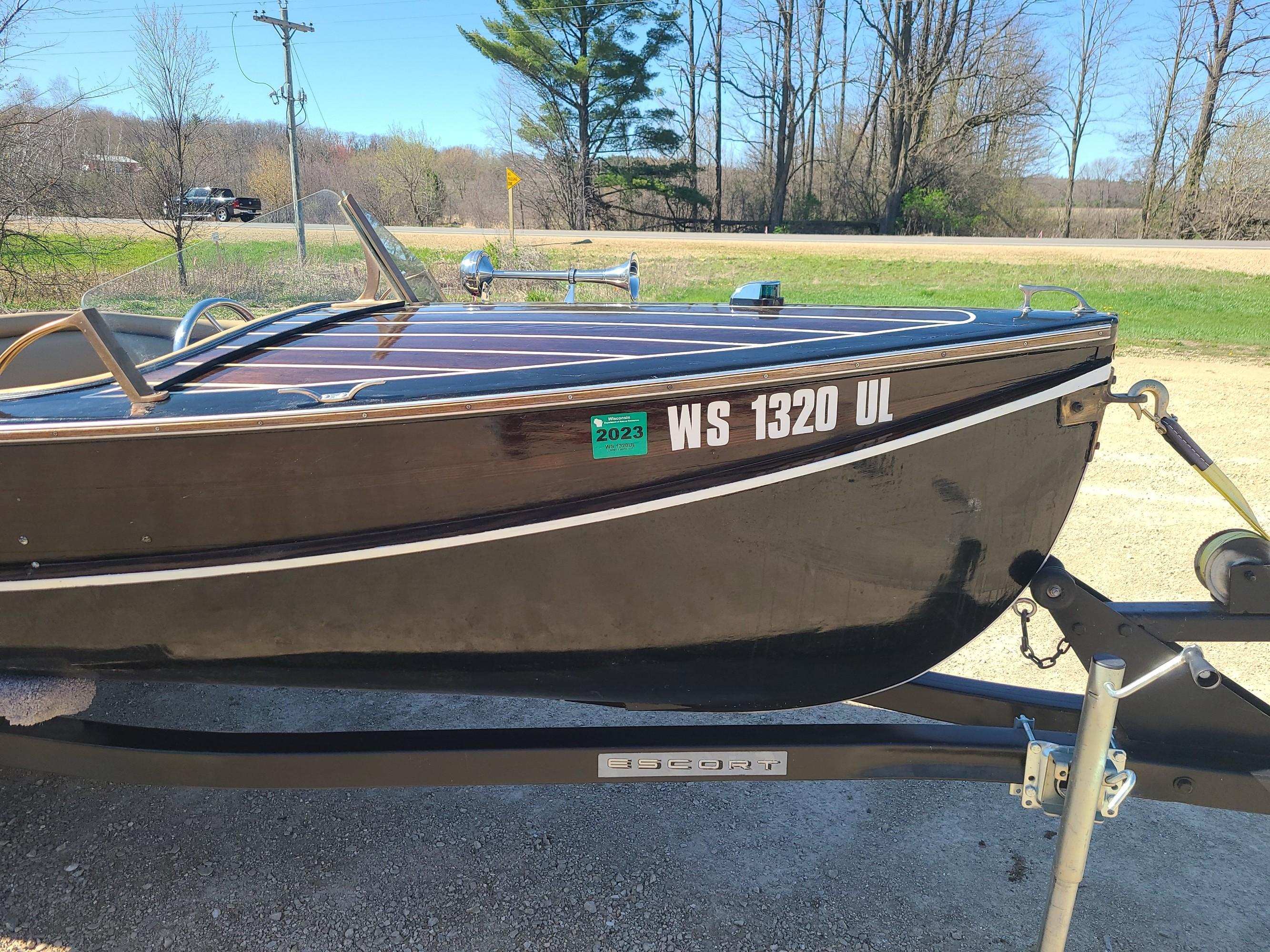 1946 Wagemaker Wolverine Boat