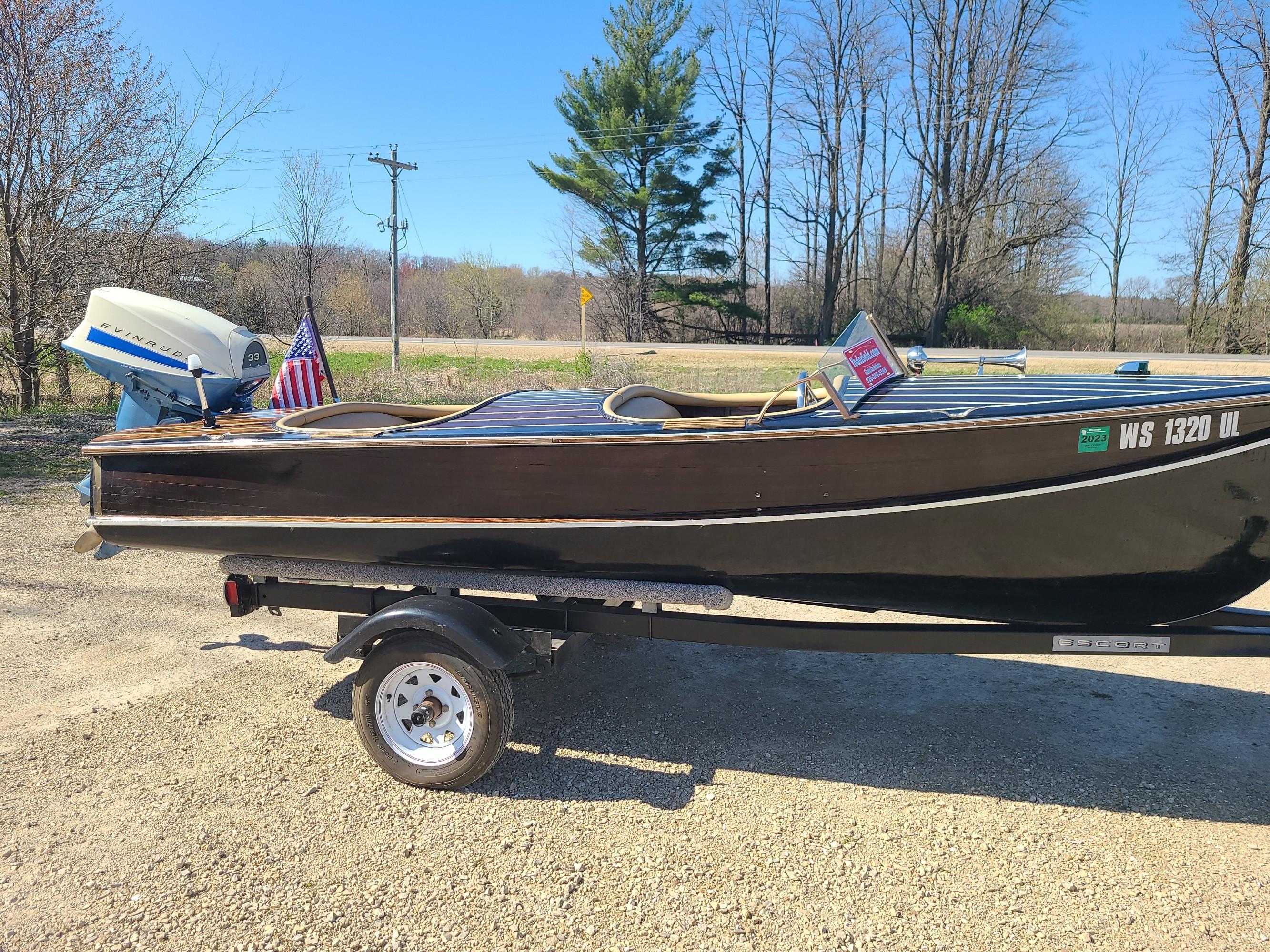 1946 Wagemaker Wolverine Boat