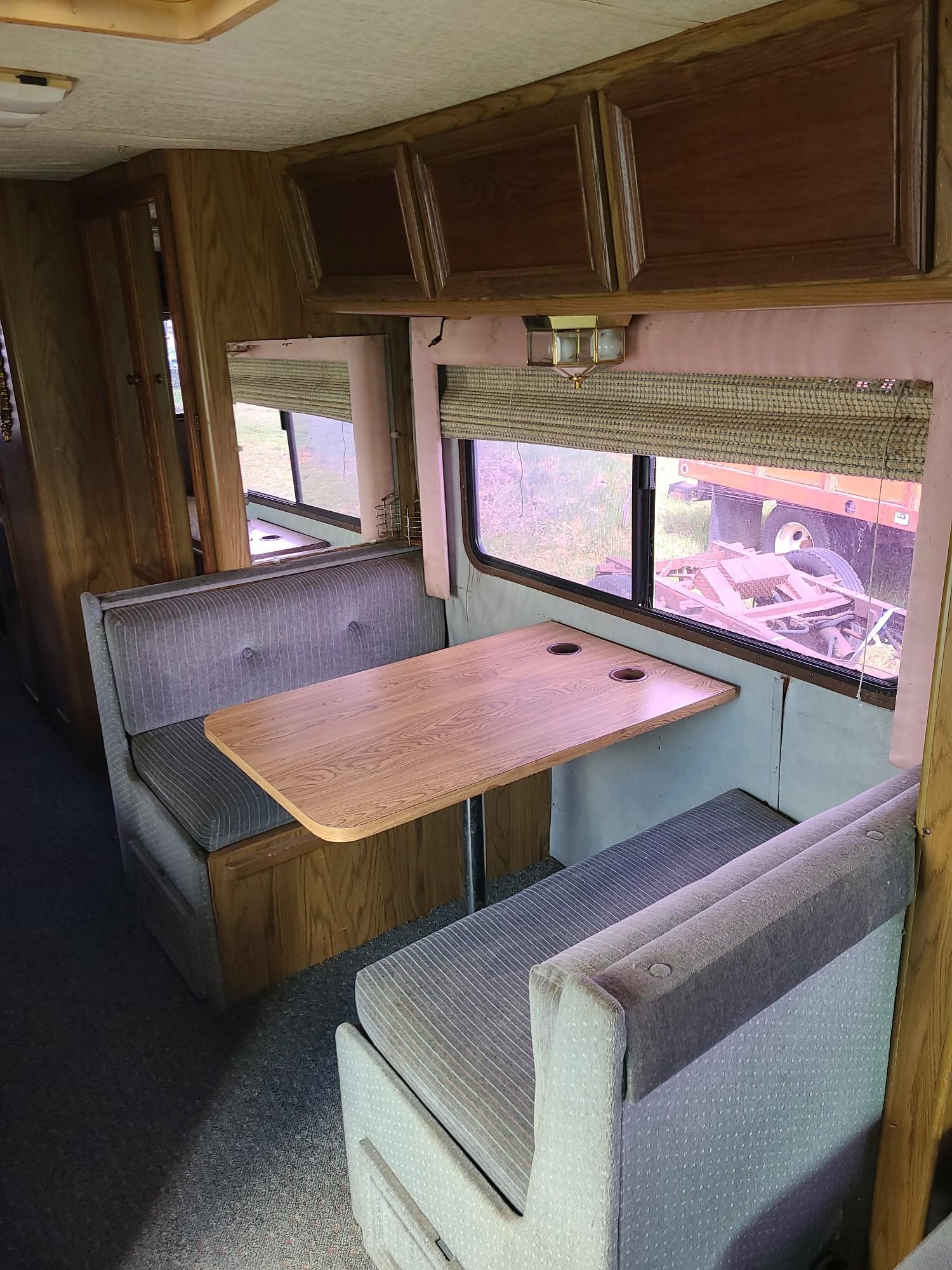 1985 Pace Arrow Motorhome