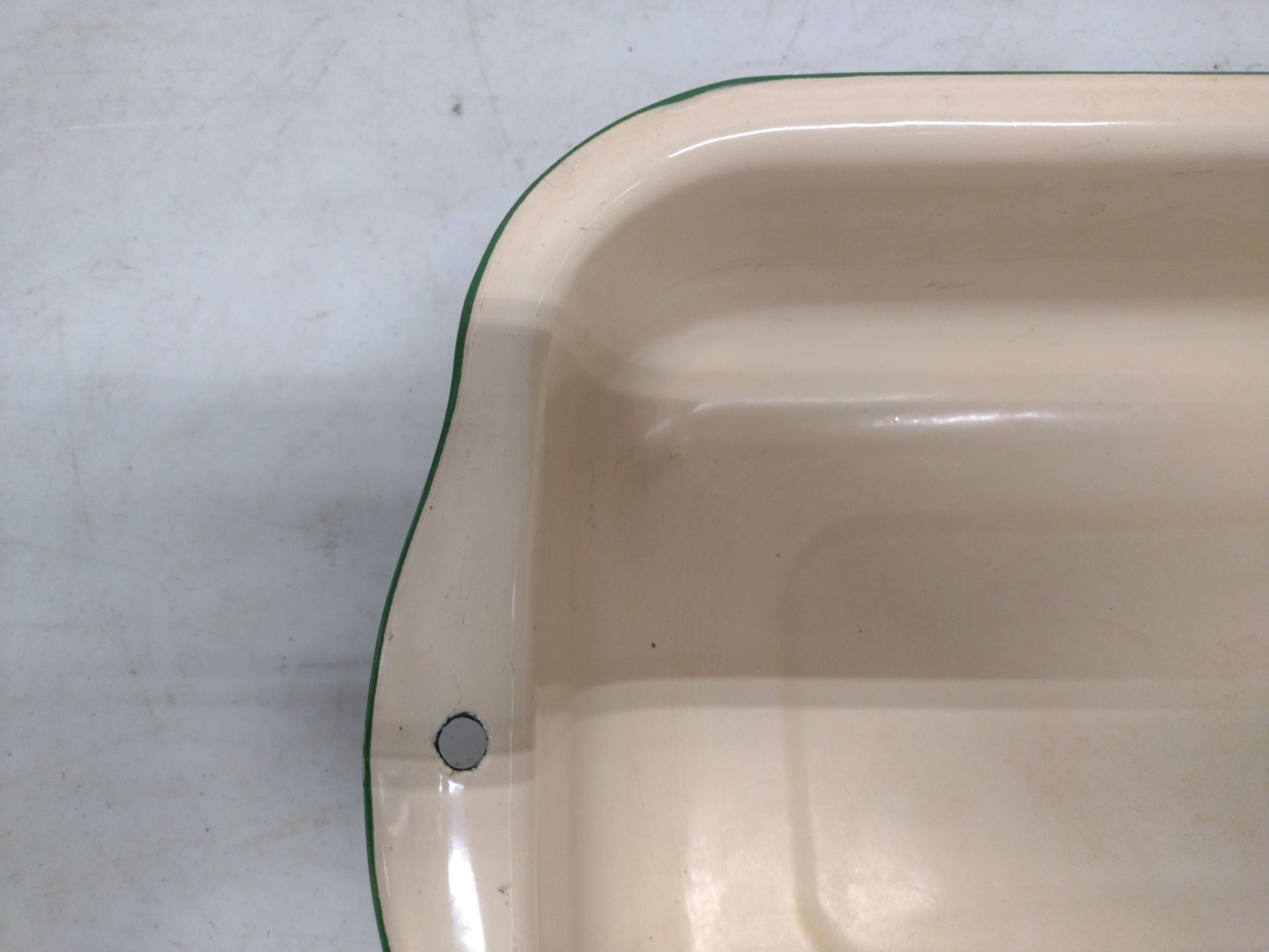 4 Enamelware Rectangular Kitchen Pans