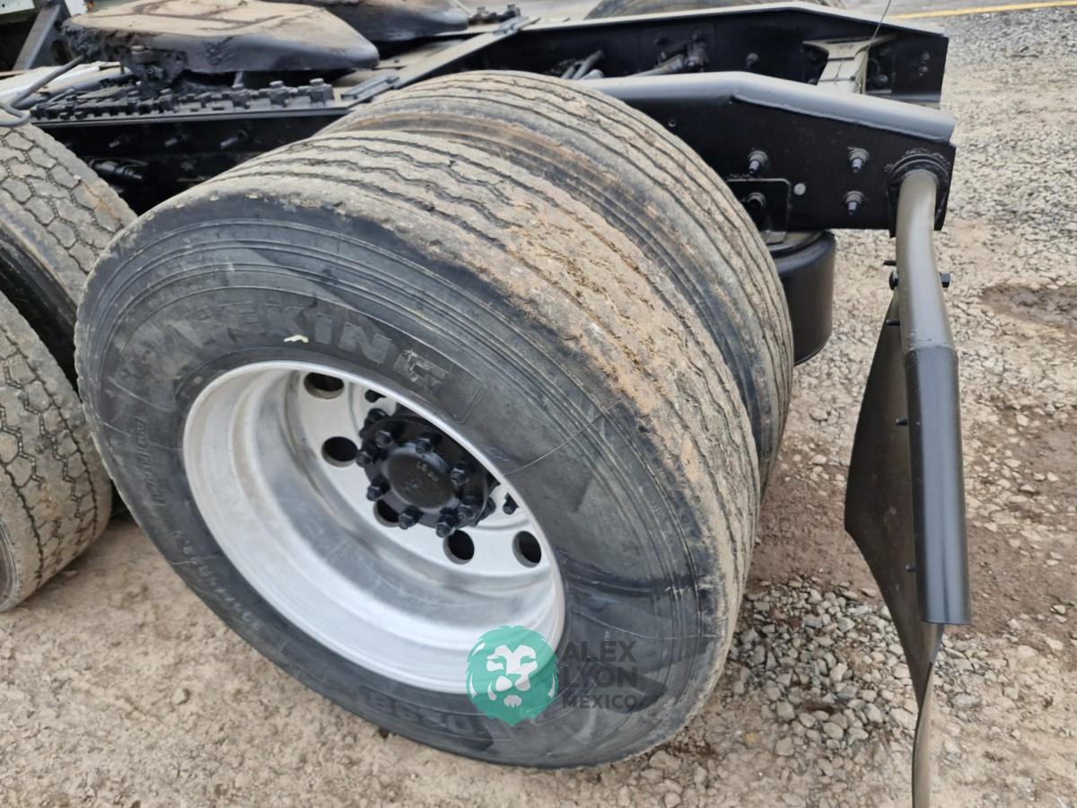 TRACTOCAMION