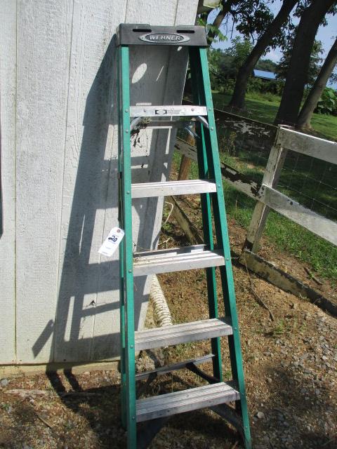 6 FT FIBERGLASS STEP LADDER-GREEN