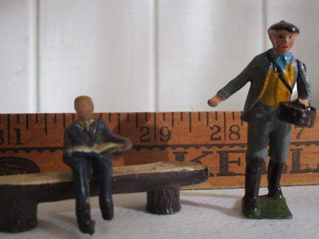 LEAD FIGURINES-BRITAINS LTD 1920-30'S