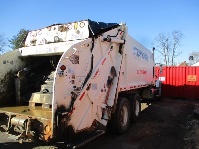 2015 MACK WITH LEACH 29 YD REAR PACKER BODY