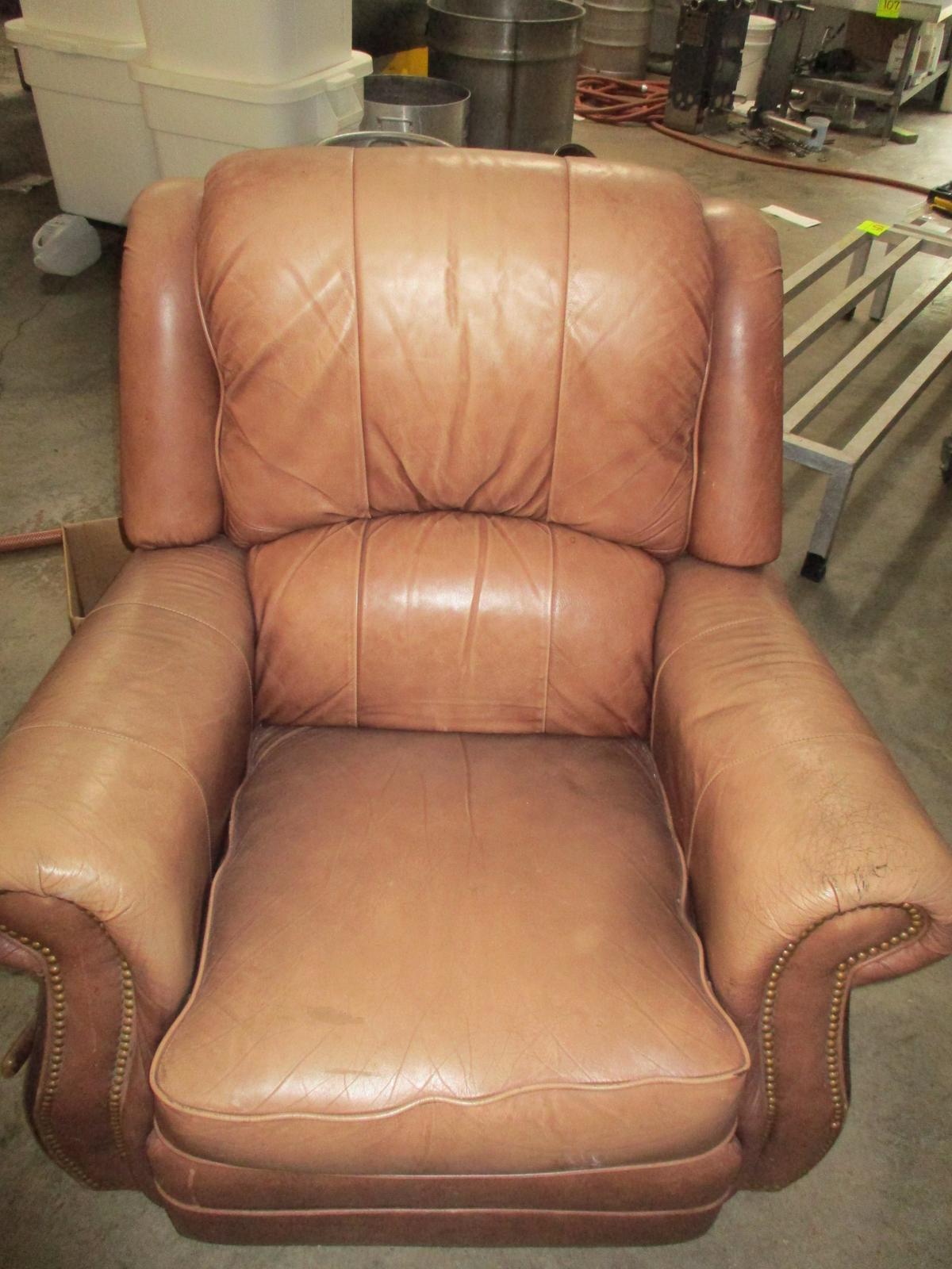 LOT TAN LEATHERETTE CHAIR & SOFFA