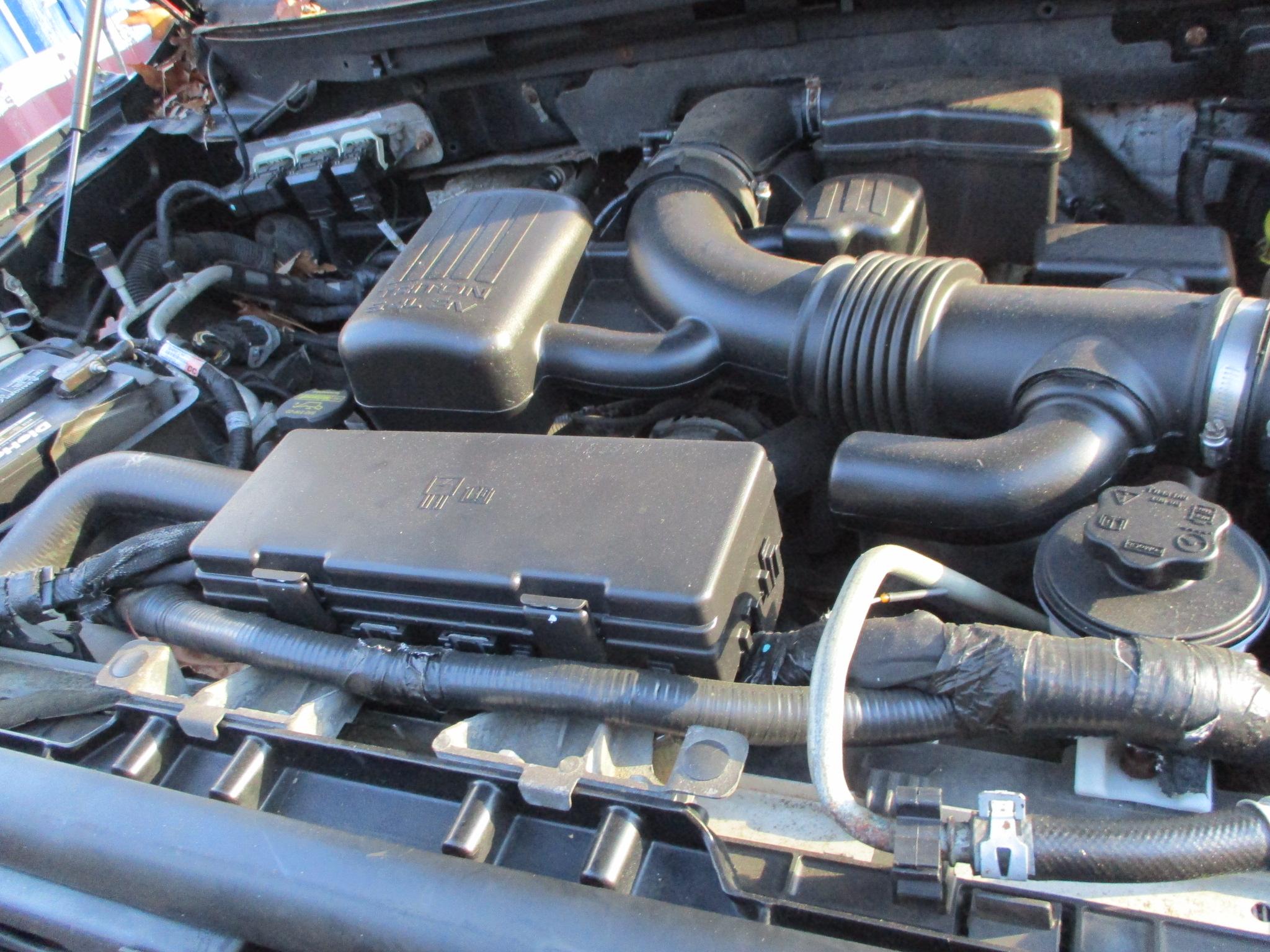 2010 FORD F-150 LARIAT  CREW CAB PICKUP 4 WD