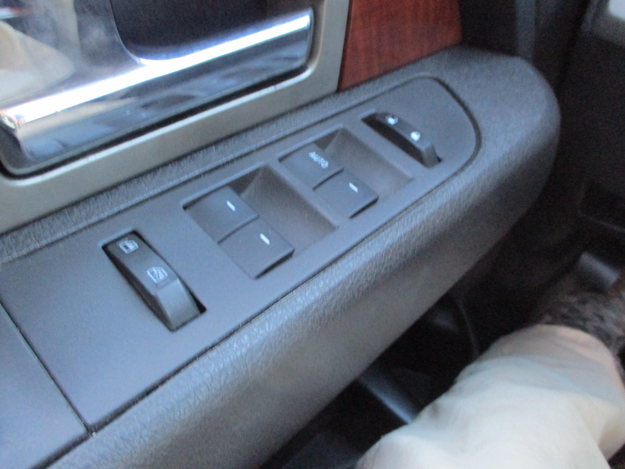 2010 FORD F-150 LARIAT  CREW CAB PICKUP 4 WD