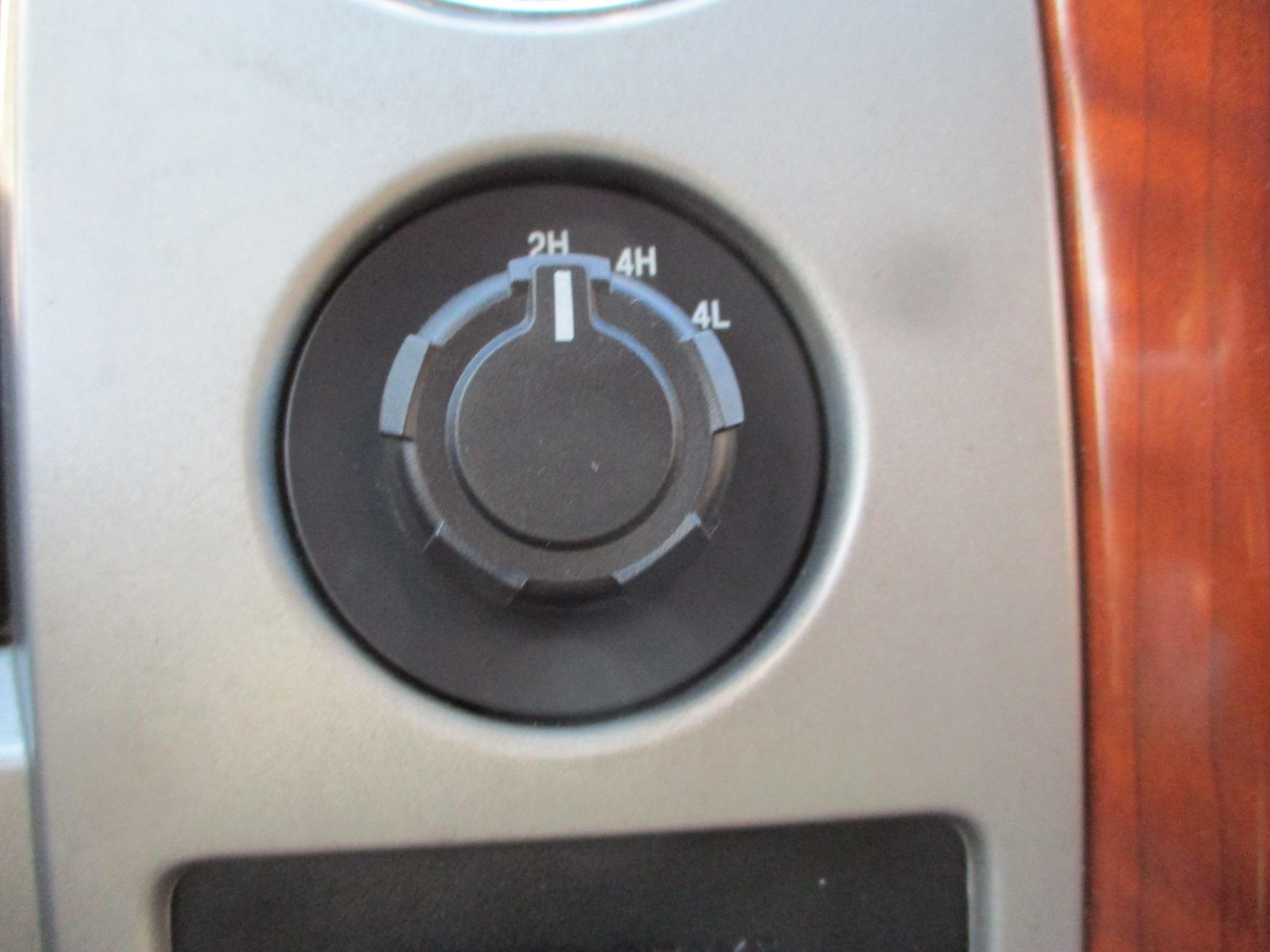 2010 FORD F-150 LARIAT  CREW CAB PICKUP 4 WD