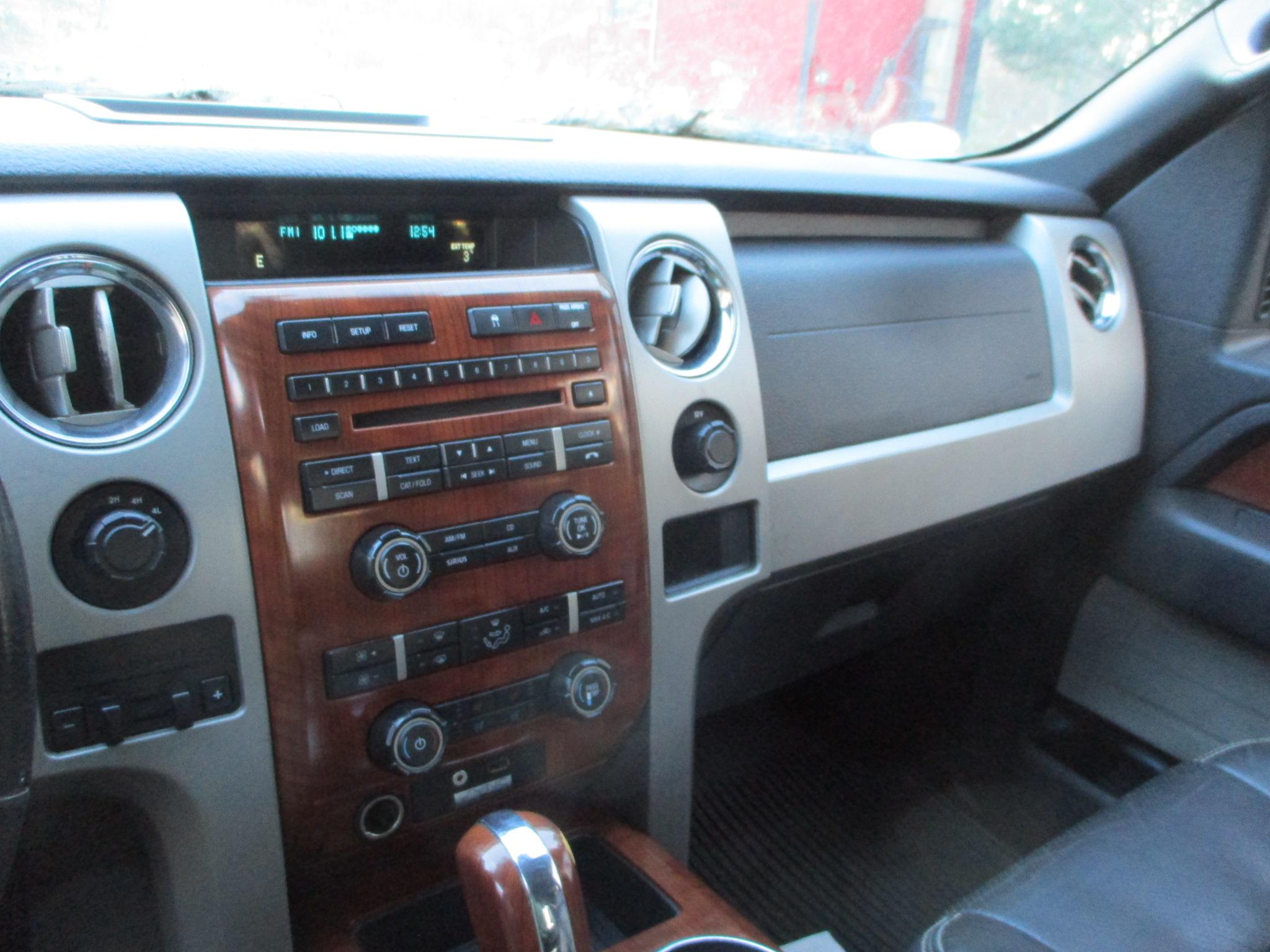 2010 FORD F-150 LARIAT  CREW CAB PICKUP 4 WD