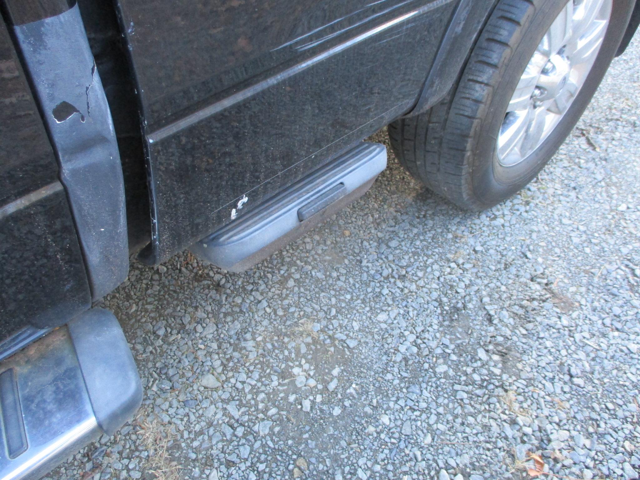 2010 FORD F-150 LARIAT  CREW CAB PICKUP 4 WD