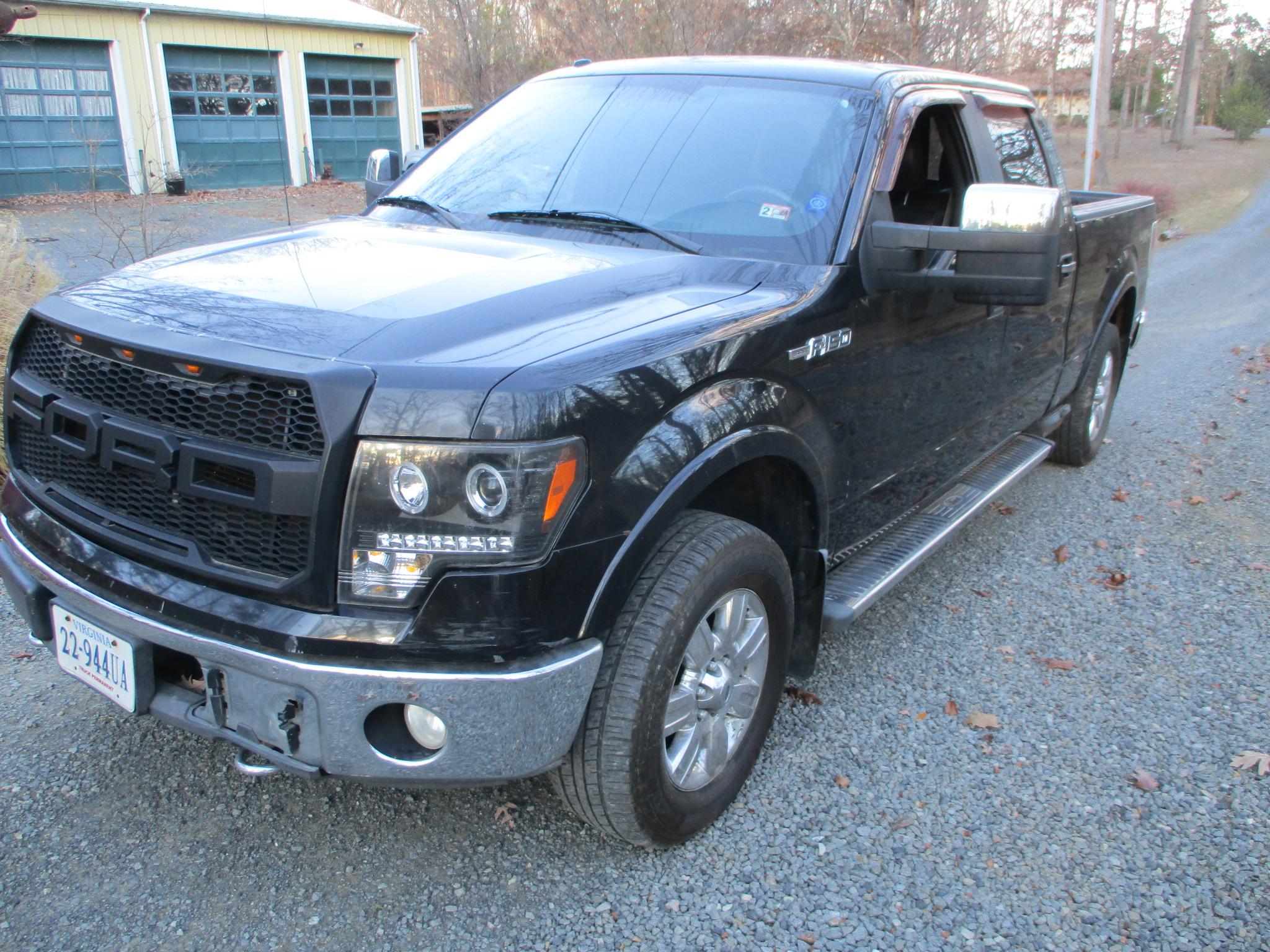 2010 FORD F-150 LARIAT  CREW CAB PICKUP 4 WD