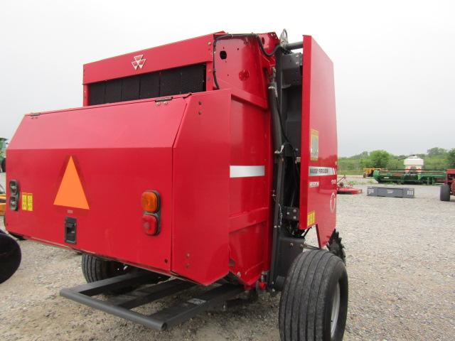 1774 1745 MASSEY FERGUSON / HESSTON RND BALER W/540 PTO WITH MONITOR S/N:AGGMESH0GHK117296