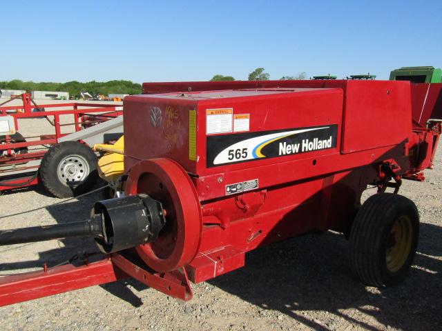 1965 565 NEW HOLLAND SQ BALER W/PTO 540 S/N:84067