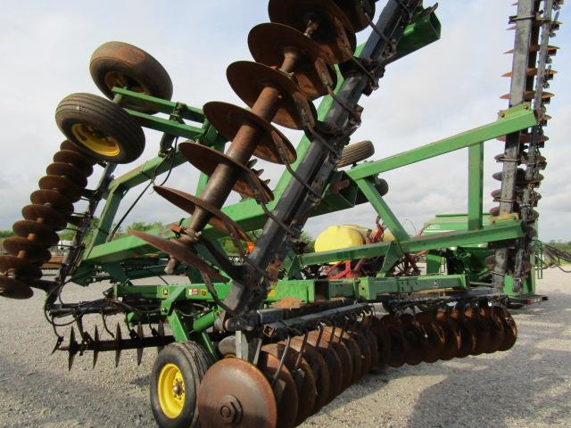 1972 637 JOHN DEERE WING FOLD DISK PLOW 32'1'' S/N:N00637X000415