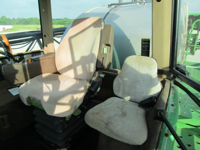 4576 4920 JOHN DEERE SELF PROPELLED SPRAYER C/A W/JOHN DEERE BROWN BOX MONITOR 3707 HOURS