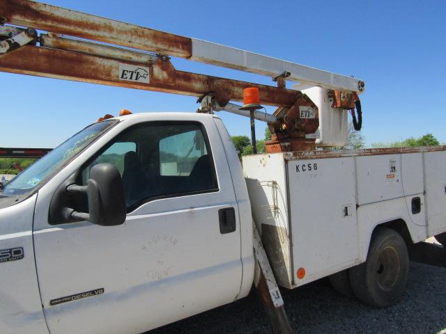 9092 1999 F-350 FORD SUPER DUTY UTILITY BUCKET TRUCK NO TITLE S/N:1FDWF36F4YEB06189