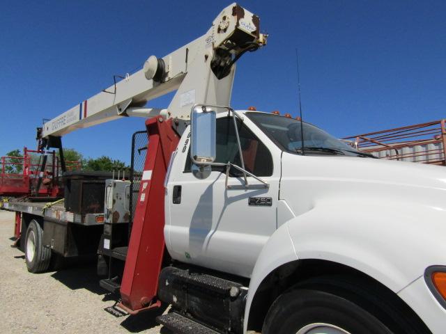 9230 F-750 FLATBED CRANE TRUCK W/HYDROLIC BOOM 162,644 MILES S/N:3FRPF75135V189734