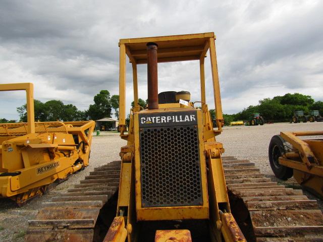 9302 D3C CAT DOZER 575 HOURS SHOWING