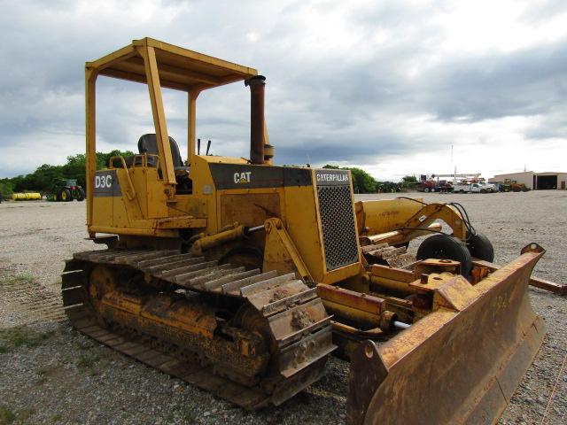 9302 D3C CAT DOZER 575 HOURS SHOWING