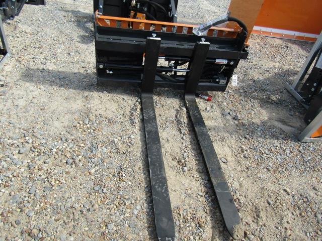 9353 WOLVERINE HYD PALLET FORKS