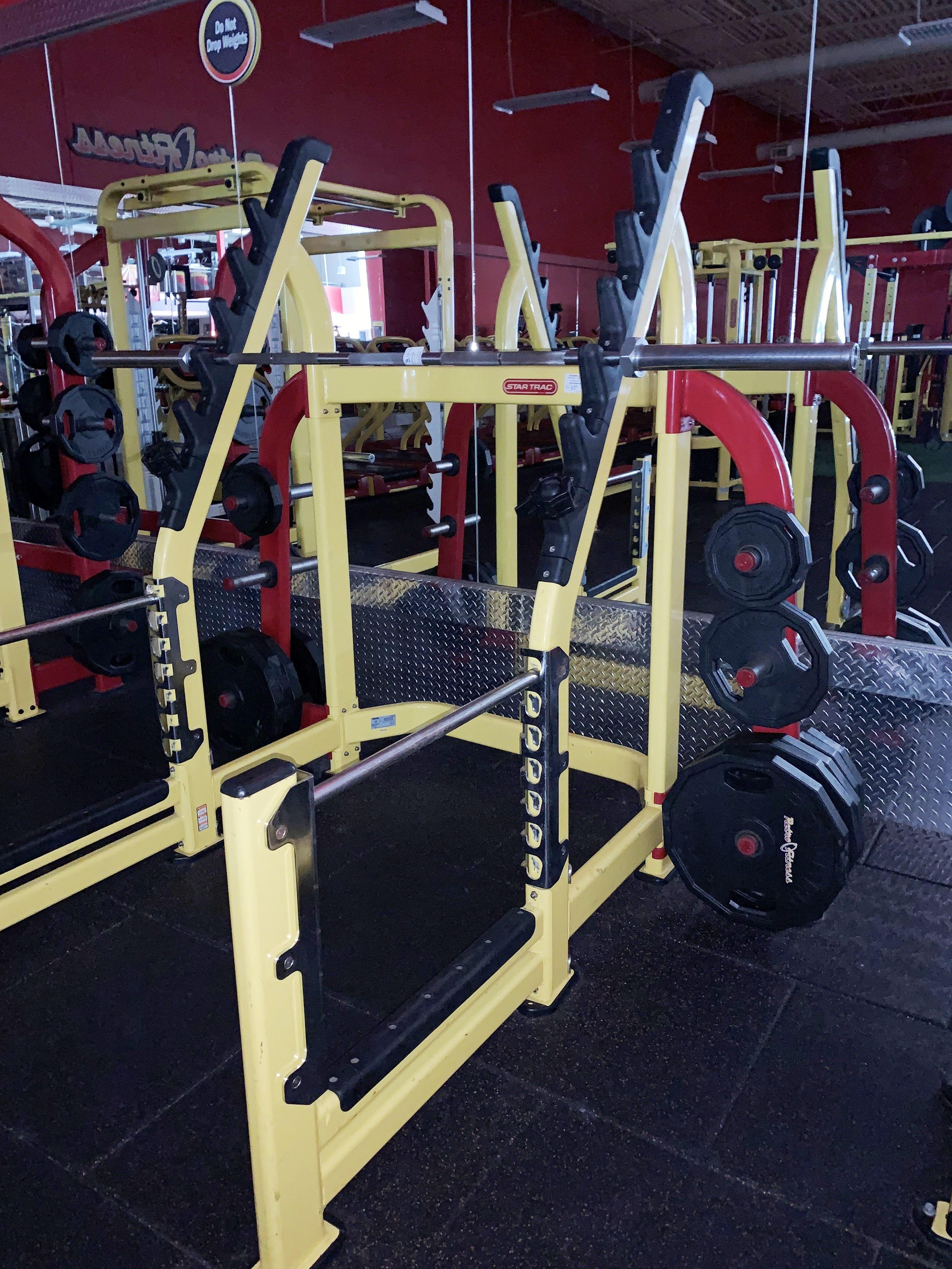 Star Trac Squat Rack
