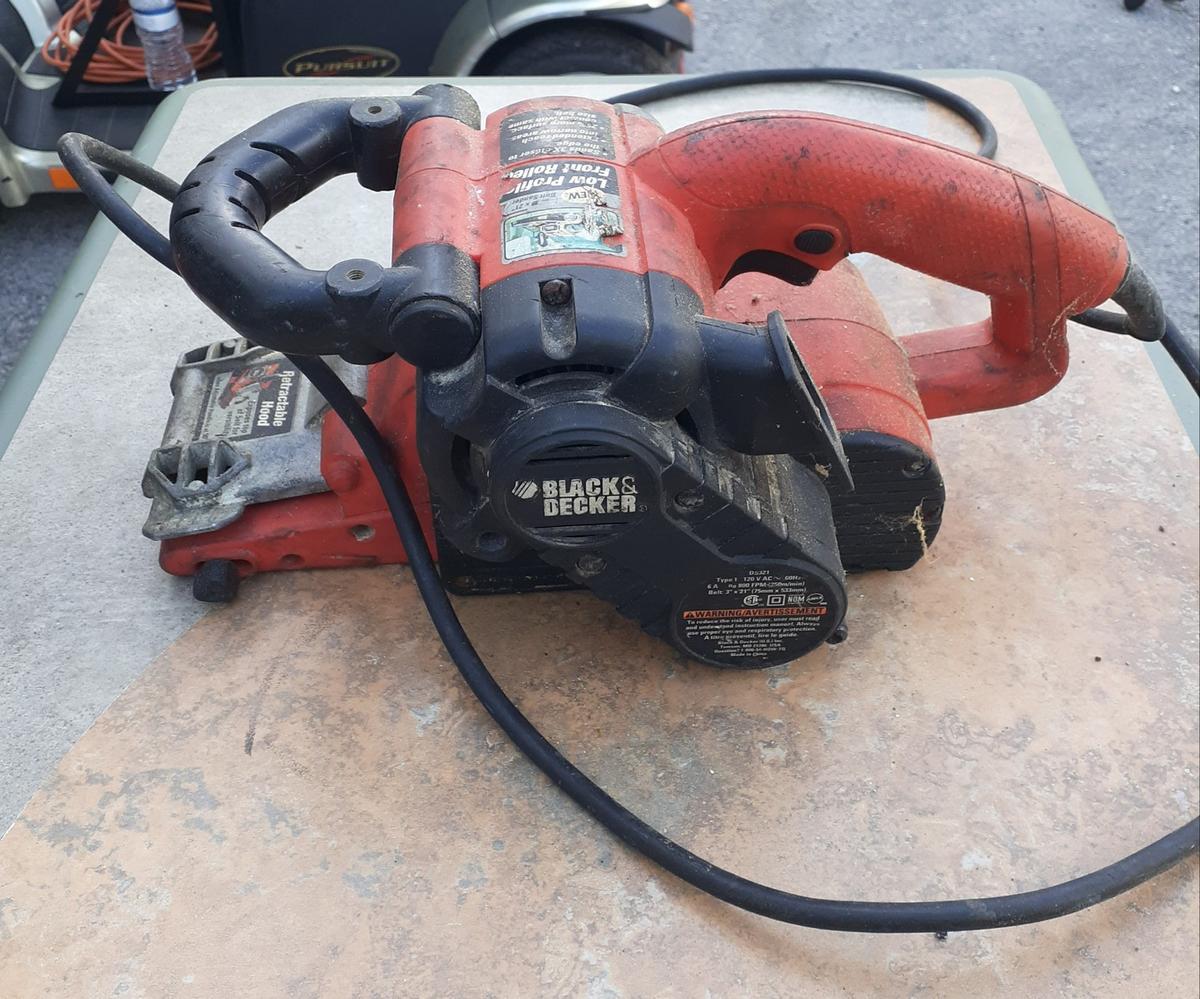 Black & Decker Belt Sander - DS321