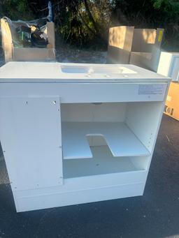 Style Selections Davies Vanity With Sink Included ( No Mirror)