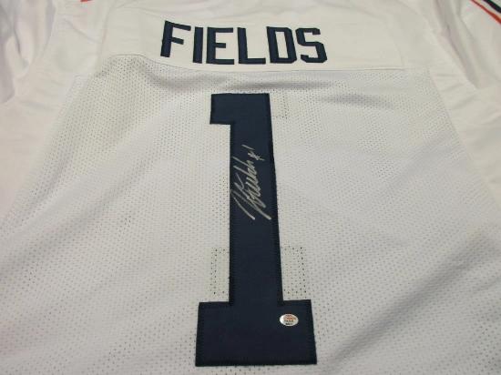 Justin Fields of the Chicago Bears signed autographed football jersey PAAS COA 317