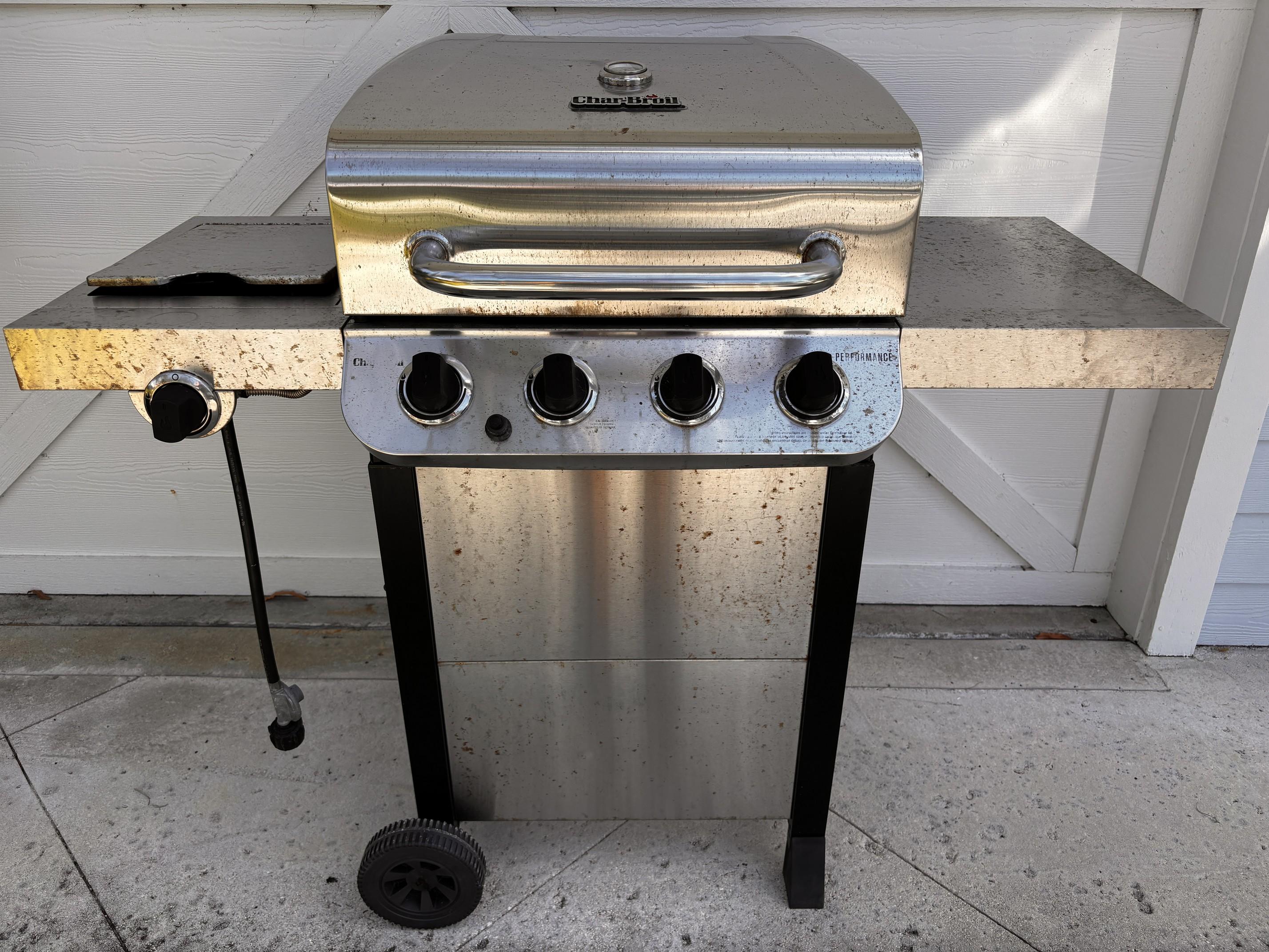 Char-Broil LP Gas Grill / BBQ Grill